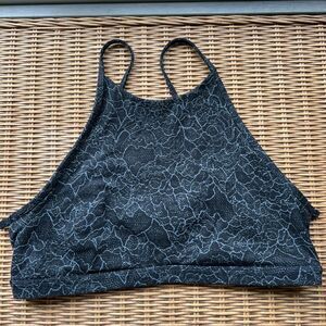 Lululemon twist & reach bra